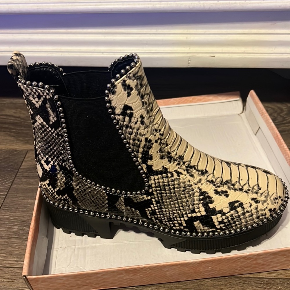 Snake skin look studded lug boot